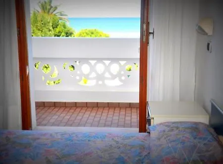 Hotell Hotel Beach 3*